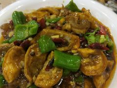 蛋白烧牛筋-江城燕子大排档(江汉路步行街店)