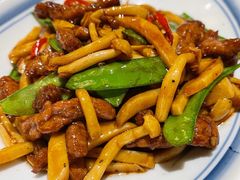 碧绿山珍炒牛柳牛柳-柒园·三十年创意杭帮菜(龙湖滨江天街店)