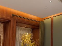 -八府香鸭·啫啫煲(华山路店)