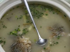 -土砂锅生态山庄·非遗砂锅雅鱼