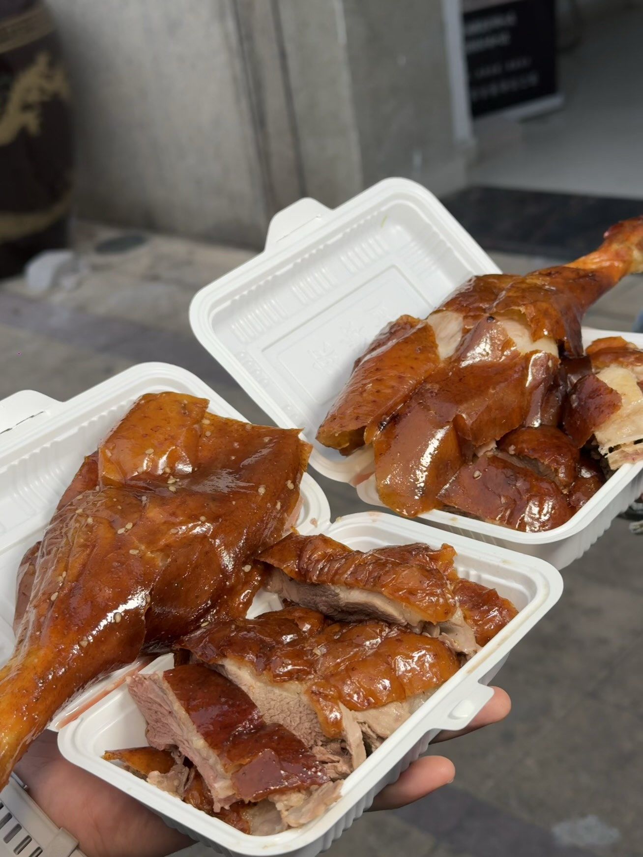 南宁吾悦广场附近超好吃的玻璃烧鹅!