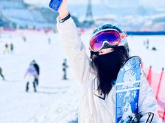 -采薇庄园四季滑雪场