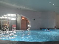 -涨巢·潮玩水疗局