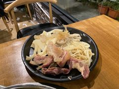 -小志家.鲜牦牛肉牛杂火锅野生菌汤锅