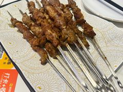 馕坑铁签子羊肉串-阿里疆Alijiang·丝路美食·异域风情·清真(长楹天街店)