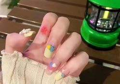 -J·花崎美睫美甲