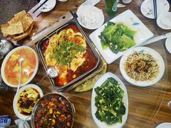 -邹胖哥好好吃餐馆(荔波美食街店)