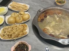 -光头药膳鸡(莱茵小镇店)
