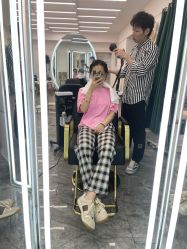 -MODEL'S HAIR