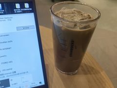 -星巴克臻选(南京金茂览秀城店)