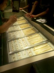 -周大福 CHOW TAI FOOK(新世界百货崇文店)