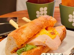 烟熏鸡肉法棍-DECAMERON十日谈(卓悦汇店)
