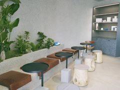 -HUG·拥抱咖啡(郑州宝龙广场店)