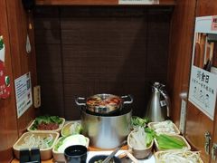 -独食火锅·半米屋台(直营总店)