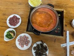 -苗伯妈酸汤火锅