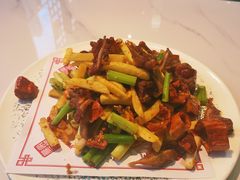 -乔家小院•非遗驴肉•本地小海鲜(滨河路店)