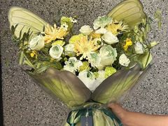 -花间阁鲜花气球连锁(两路口上清寺急市救中心店)