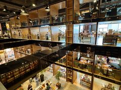 -半山书局(新世纪商城店)