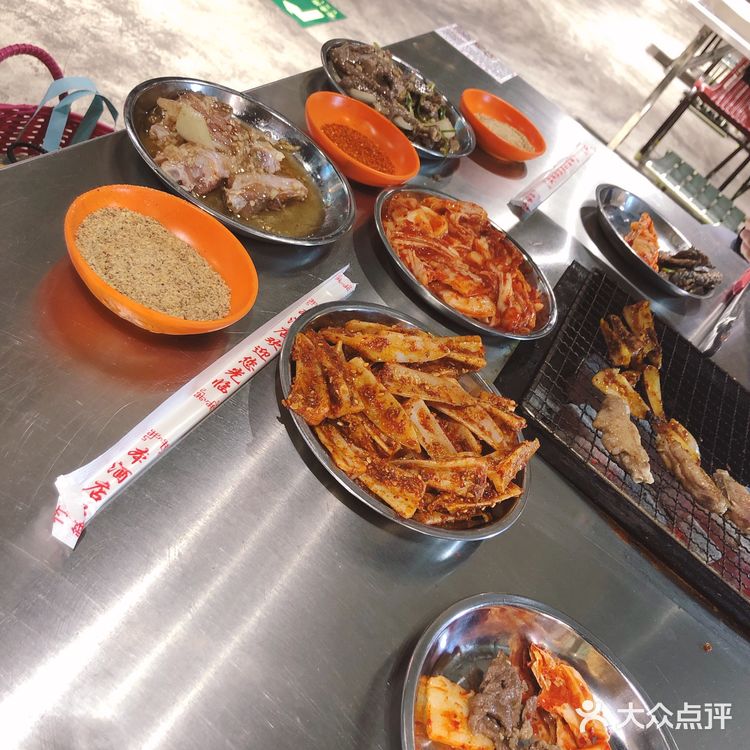 有点老，不过我烤的牛肉真是棒呀，冷面味道也不错
