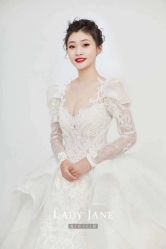 -Lady  Jane高端婚纱礼服馆