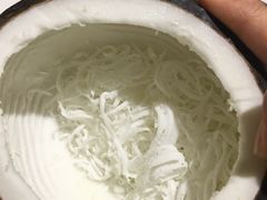 -志龙皇冠吃货椰子铺