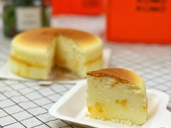 咸蛋黄芝士蛋糕-KUMO KUMO甜品·冰淇淋(深圳壹方城店)