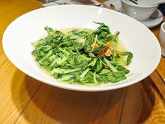 -黄泥岗·地道湖北菜(奥特莱斯店)