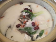 秀水八宝鱼头汤-羡餐厅·杭帮菜·淳菜(千岛湖自由洲际殿店)