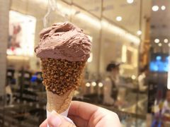 牛奶巧克力蛋筒-VENCHI 闻绮(北京国贸商城店)