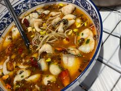 -荆楚渔艺堂·鱼头泡饭(江堤中路店)