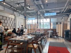 大堂-朴太院·烤肉万岁·创意首尔料理(中联广场店)