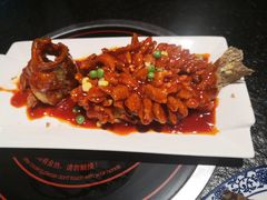 招牌松鼠鱼小份-老苏州芳和园茶酒楼  传统苏帮菜(观前店)