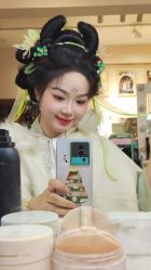 -一揽芳华汉服旗袍体验馆(拙政园店)