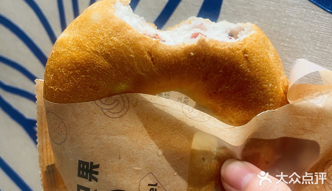 今日份瑞幸贝果真实评价!!!🥯