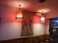 卡座-三道苗苗鱼·美蛙黄辣丁(八里店)