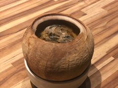 泰国椰皇炖乌鸡汤-陈鹏鹏潮汕菜(欢乐海岸 海边景观店)