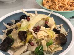 椒麻鸡配面-董小西的凉皮和椒麻鸡(三元桥店)