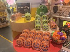 -m豆巧克力世界(上海世茂广场店)