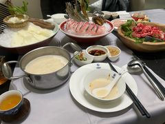 -红鼎豆捞·非遗鲍皇汤火锅(宝丰路店)