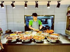 自助取餐区-蓝精灵饺子店