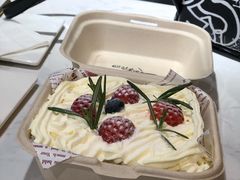 草莓便当-麦雪尔甜品·生日蛋糕(新街口旗舰店)