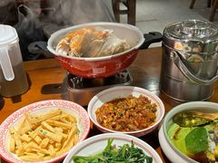-蛮佬拾·乡里土菜馆(河西王府井店)