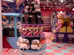 -名创优品(南京东路670号店)