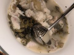 -严记小天府酸菜鱼(西四路店)