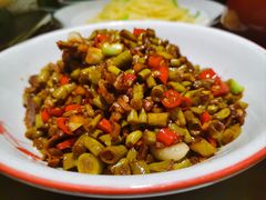 -钟掌勺忘不了地道湘菜(新天地假日广场店)