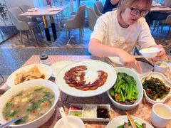 -红樱桃·欢乐餐厅(太原里店)