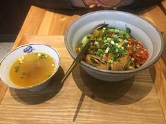 -呼啦面馆·头牌豌杂面(爱琴海店)