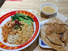 -魔都三兄弟酸辣粉·蘸卤炸串(虹桥万科店)