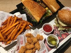 -The Habit Burger Grill 哈比特汉堡(复兴soho店)