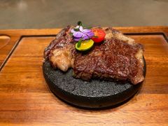 -蟹犇前•帝王蟹雪蟹(陆家嘴店)